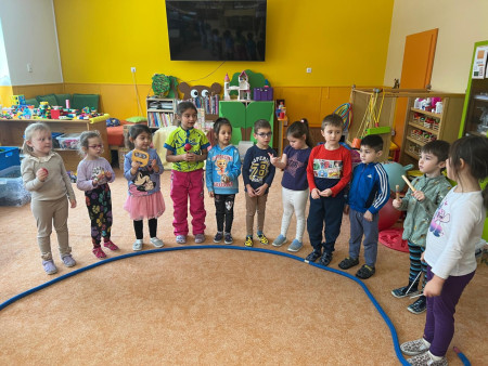 Hrajeme na hudební nástroje